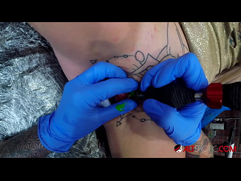 ❤️ tattooed ທີ່ສຸດ Hottie Sully Savage ໄດ້ຮັບ tattoo ສຸດ clitoris ຂອງນາງ ວິດີໂອທາງຮູທະວານ ຢູ່ຄອມ lo.freepornhdonlinegay.ru ❌️❤